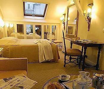 Hotel Noir Paris